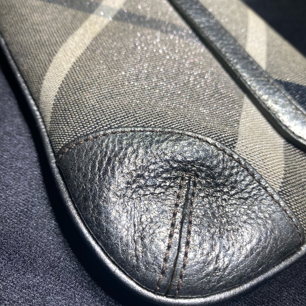 Burberry mini clutch bag - Picture 7 of 9